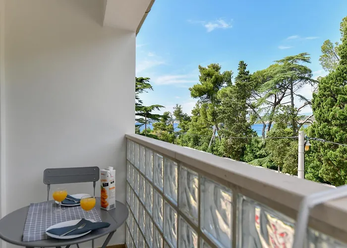 Sunset Puntamika شقة