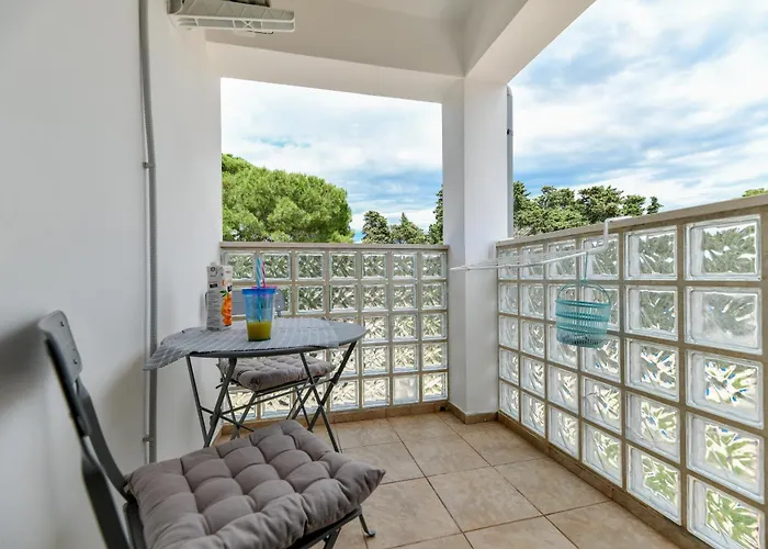 Sunset Puntamika شقة