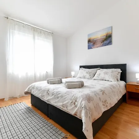 아파트 Sunset Puntamika *