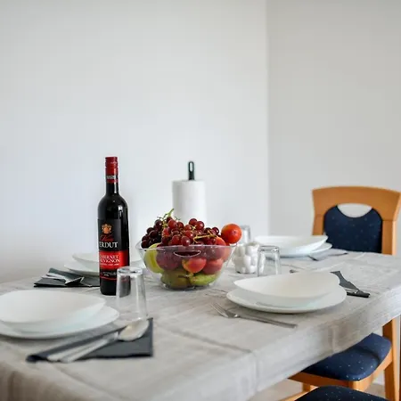 Sunset Puntamika 아파트 *