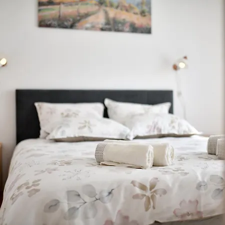 Sunset Puntamika 아파트 자다르